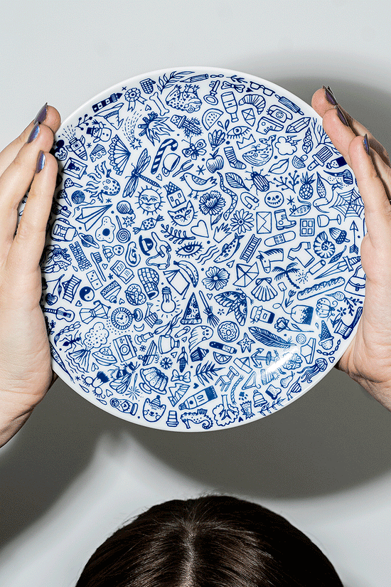 Details of a lot on my plate with design from Suflanda